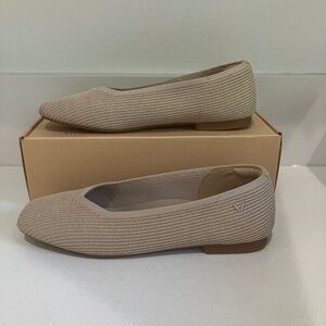 Vivaia Square-Toe V-Cut Flats (Margot 2.0) ballet flat shoes size 8